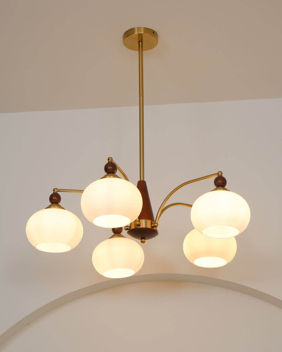 Retro Calliope Kroonluchter – Metalen Hanglamp met Glazen Kappen – 3, 5 of 8 Lichtpunten – Klassiek Vintage Design voor Eetkamer en Woonkamer | Sansoti