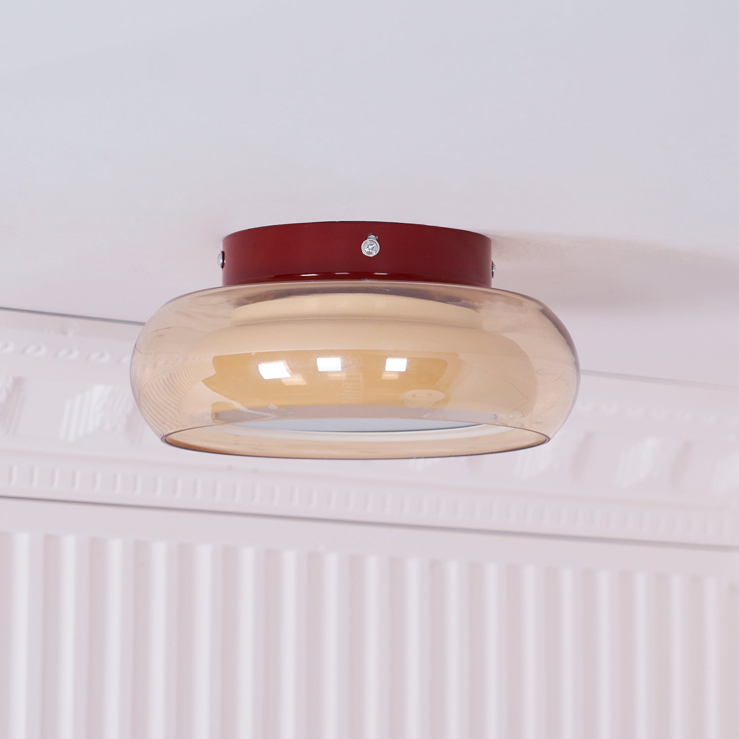 Plafonnier cognac verre métal accent rouge 3 couleurs de lumière LED salon chambre luxe | Restfield