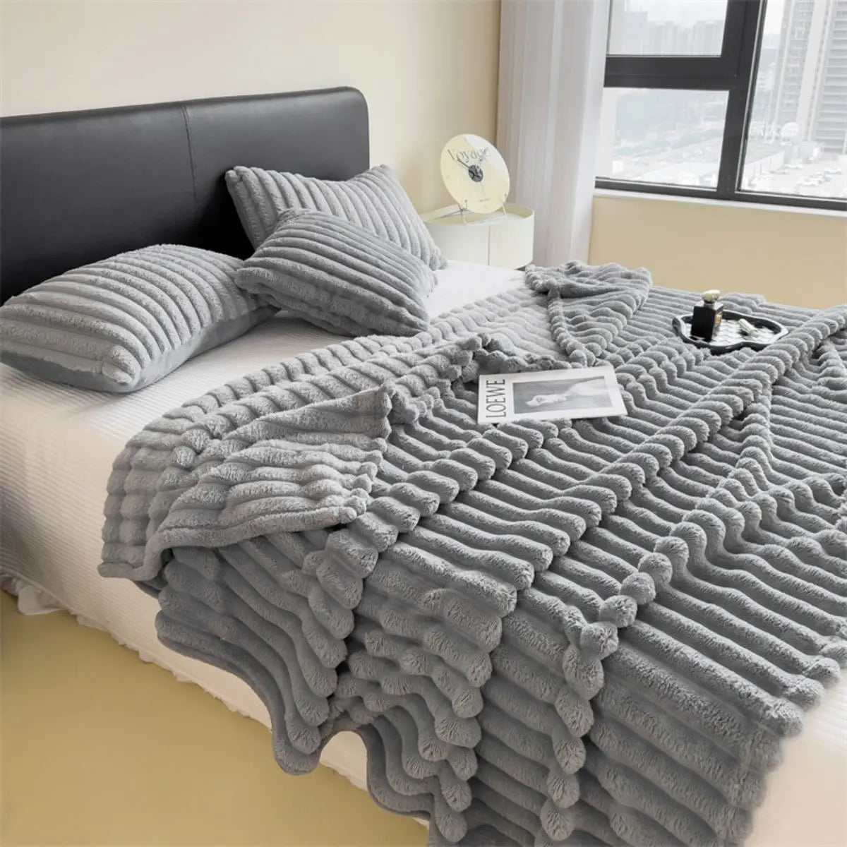 Soft Fleece Throw 150x200 cm Warm Blanket Bedroom Sofa Living Room Decor Cozy Textile Blanket Throw | Sansoti