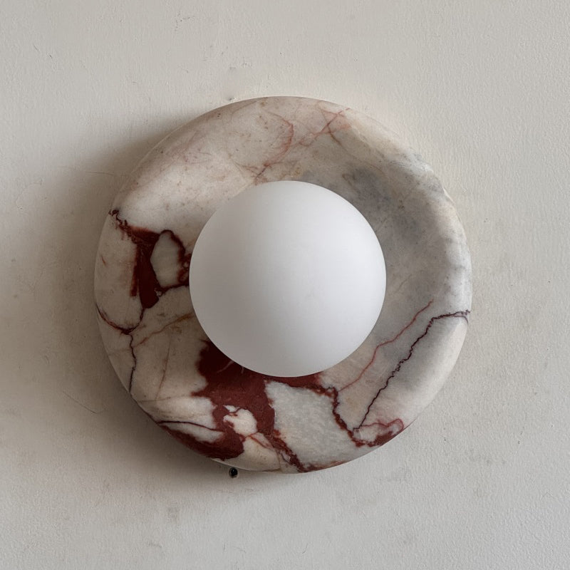 Runde Design-Wandleuchte mit Marmorrückwand und Glaskugel für Flur und Schlafzimmer | Restfield