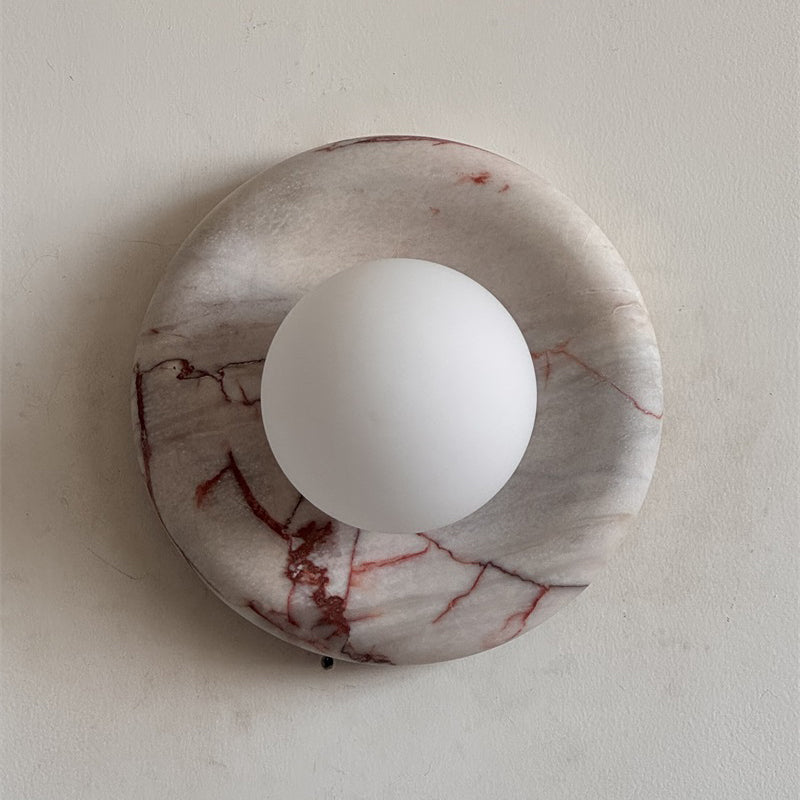 Runde Design-Wandleuchte mit Marmorrückwand und Glaskugel für Flur und Schlafzimmer | Restfield