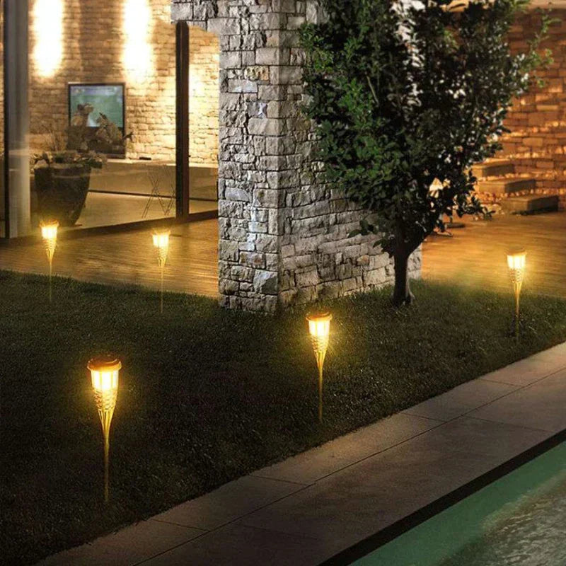 Solar Tuinfakkels met Vlameffect - Flakkerend Licht - Automatische Schemersensor - Weersbestendig voor Tuin Terras Pad - 5 Stuks Set | Sansoti