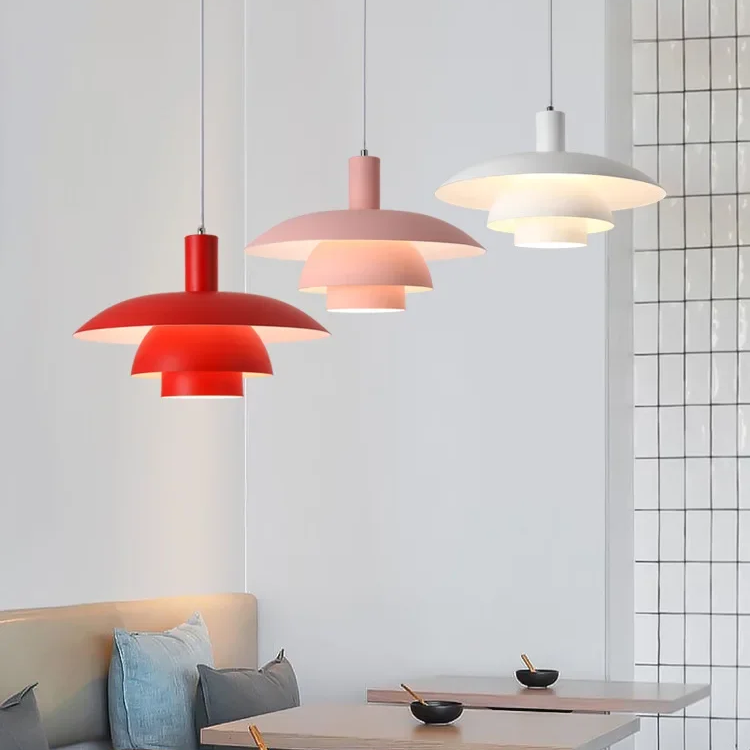 Skandinavische Design-Pendelleuchte aus Metall mit sanft diffusem LED-Licht für zeitlose Interieurs | Restfield