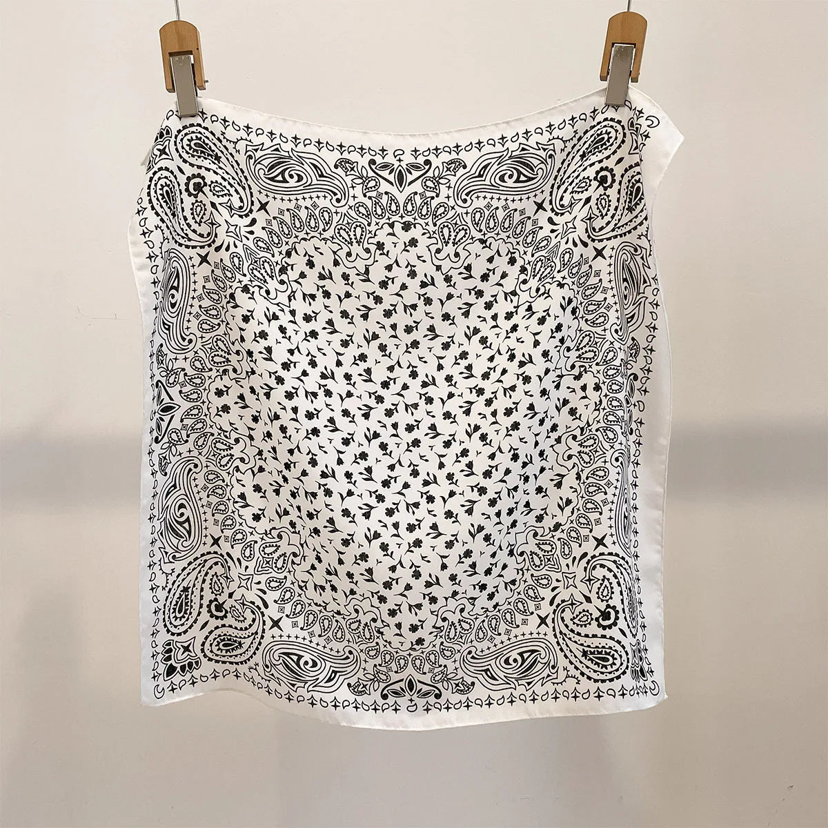 Square Bandana 68x68cm Cotton Print Headscarf for Women, Hair and Neck Scarf, Multifunctional, Four Seasons | Sansoti