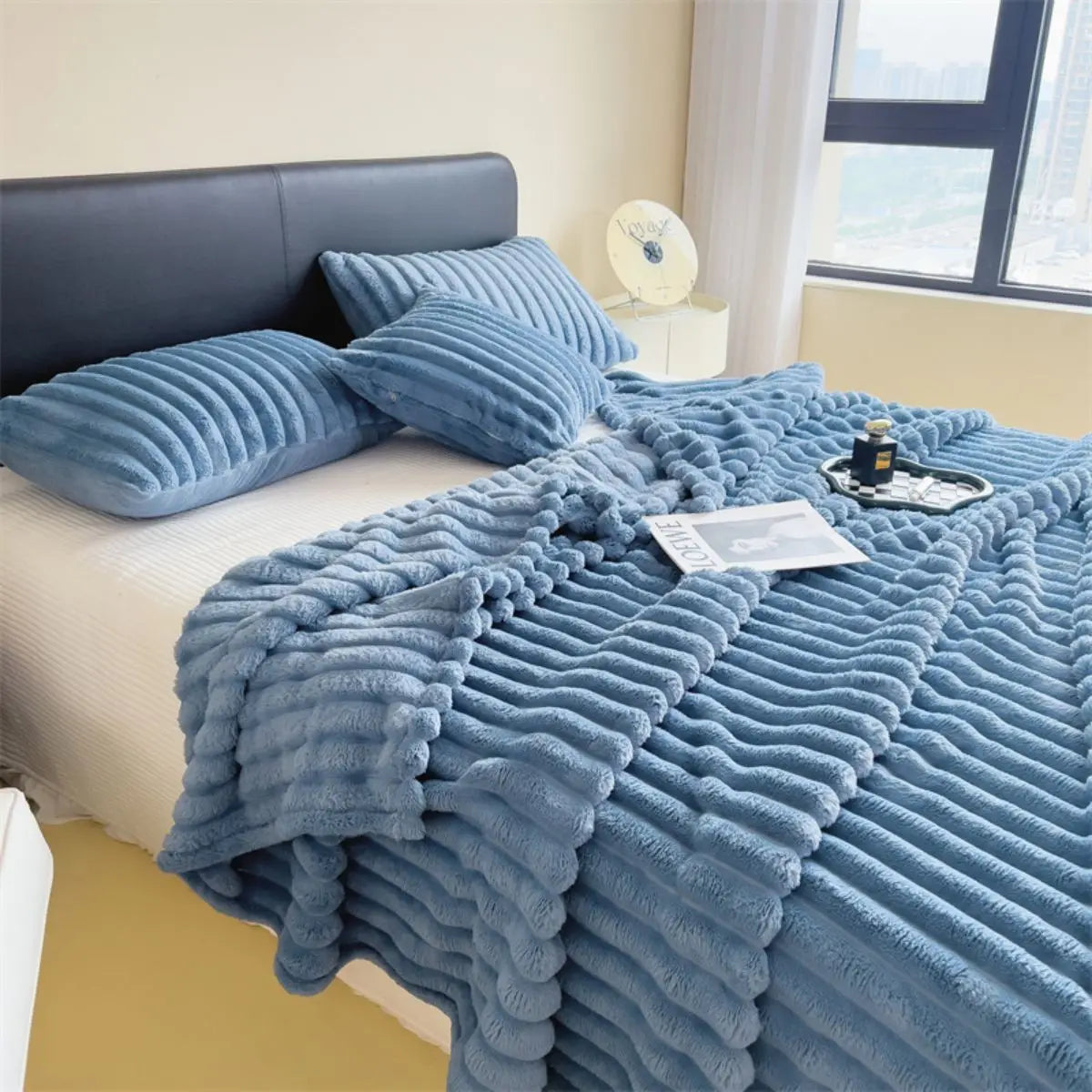 Soft Fleece Throw 150x200 cm Warm Blanket Bedroom Sofa Living Room Decor Cozy Textile Blanket Throw | Sansoti