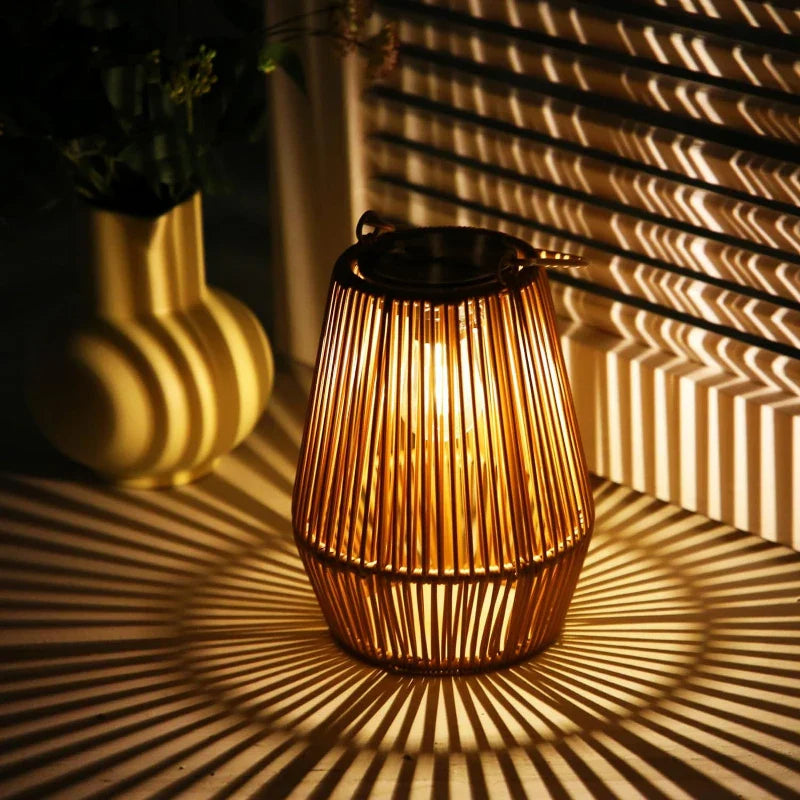 Rotan Solar Lantaarn met LED Verlichting voor Tuin en Terras - Waterdicht IP65 met Automatische Schemersensor | Sansoti