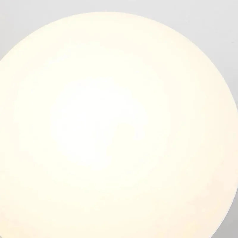 Wandlampe mit Glaskugel, Metall, Gold, Schwarz, warmes Licht, Schlafzimmer, Flur, Wohnzimmer, skandinavisches Design, stimmungsvolle Beleuchtung | Sansoti