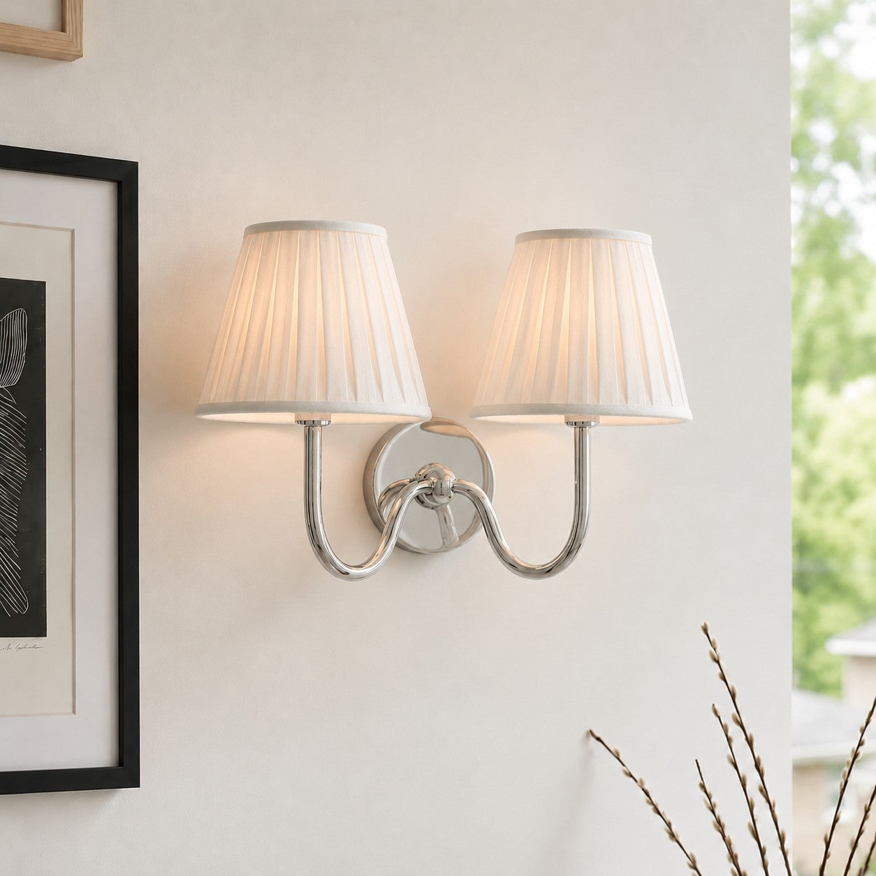 Wandlamp met Geplisseerde Stoffen Kap – Klassieke Verlichting voor Slaapkamer en Woonkamer | Sansoti