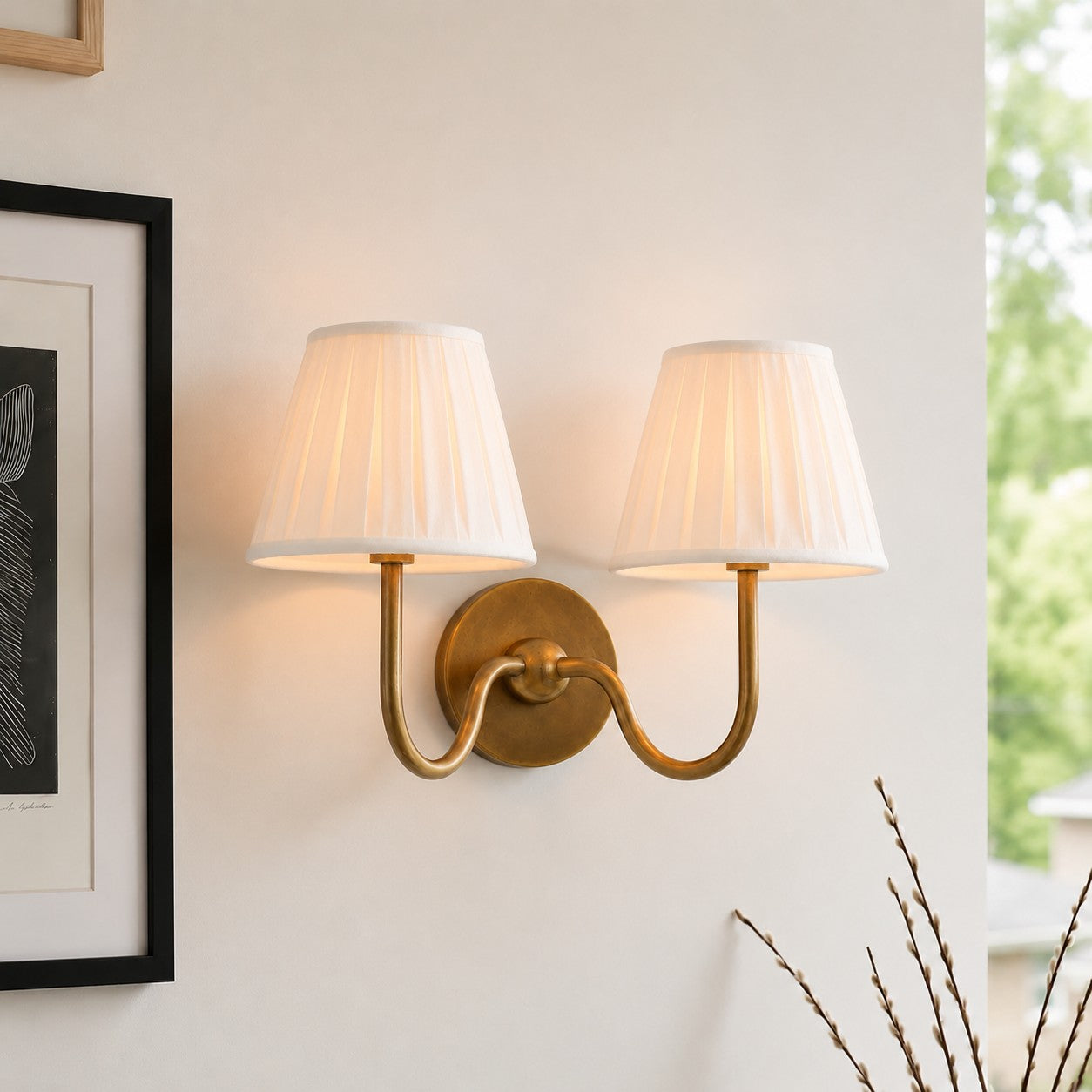 Wandlamp met Geplisseerde Stoffen Kap – Klassieke Verlichting voor Slaapkamer en Woonkamer | Sansoti