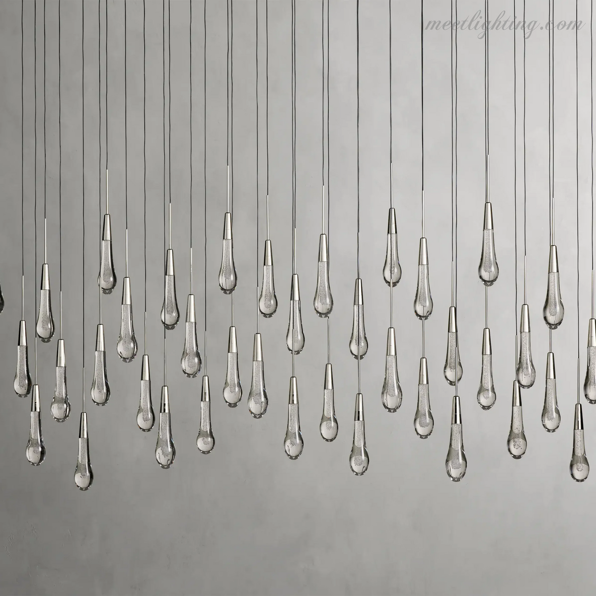 Lustre linéaire avec lampes LED réglables adapté à la salle à manger et à la cuisine en verre fabriqué à la main au design moderne | Sansoti