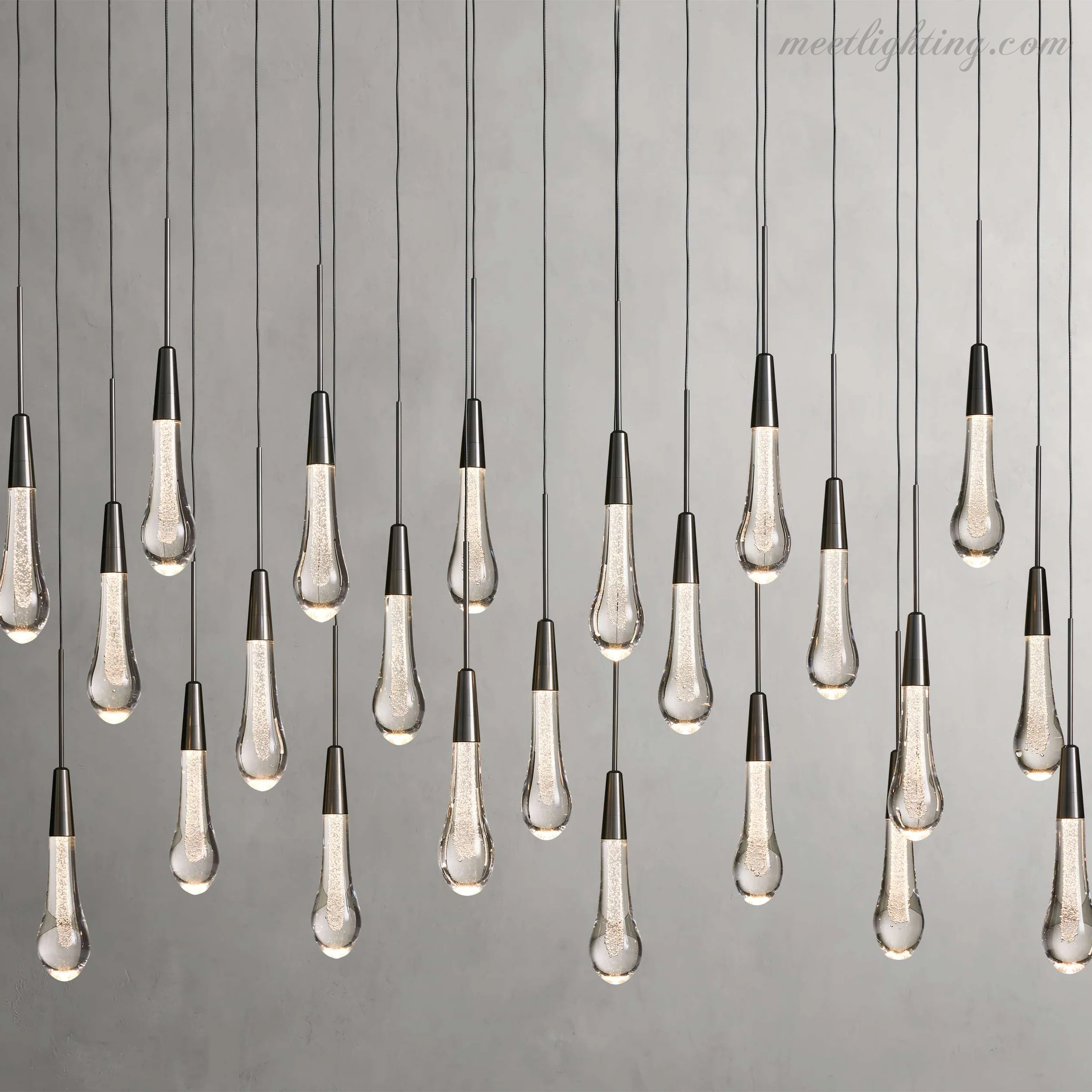 Lustre linéaire avec lampes LED réglables adapté à la salle à manger et à la cuisine en verre fabriqué à la main au design moderne | Sansoti