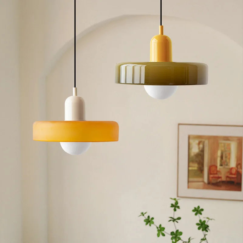 Glas-Hängeleuchte mit farbiger Kugel für Esszimmer und Schlafzimmer, moderne Designbeleuchtung, stimmungsvolle Deckenleuchte für den Innenbereich | Sansoti
