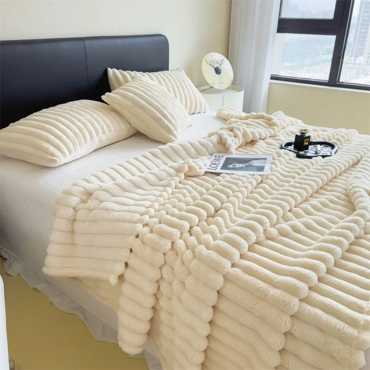 Soft Fleece Throw 150x200 cm Warm Blanket Bedroom Sofa Living Room Decor Cozy Textile Blanket Throw | Sansoti