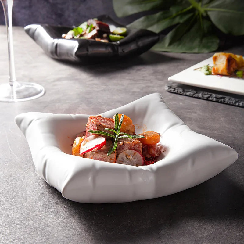 Keramische Serveerschaal Wolkvorm Wit Zwart Bone China Luxe Tafelaccessoire Elegant Design | Sansoti