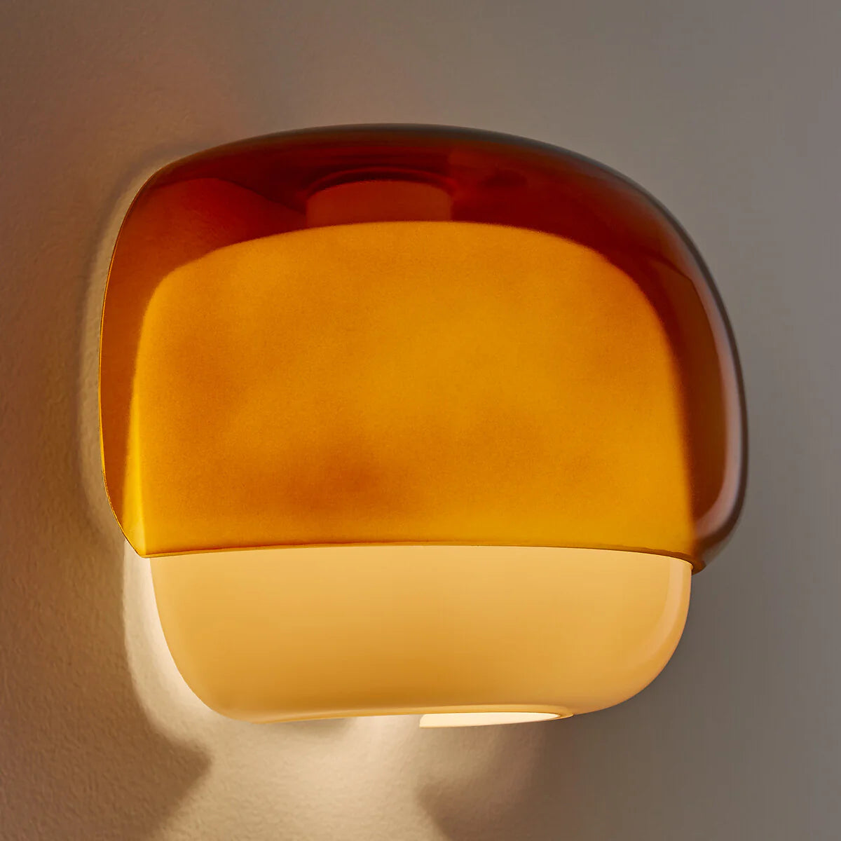 Moderne Glazen Wandlamp met Dubbele Paddenstoelkap – Kleurrijk Accent voor Slaapkamer en Gang | Sansoti