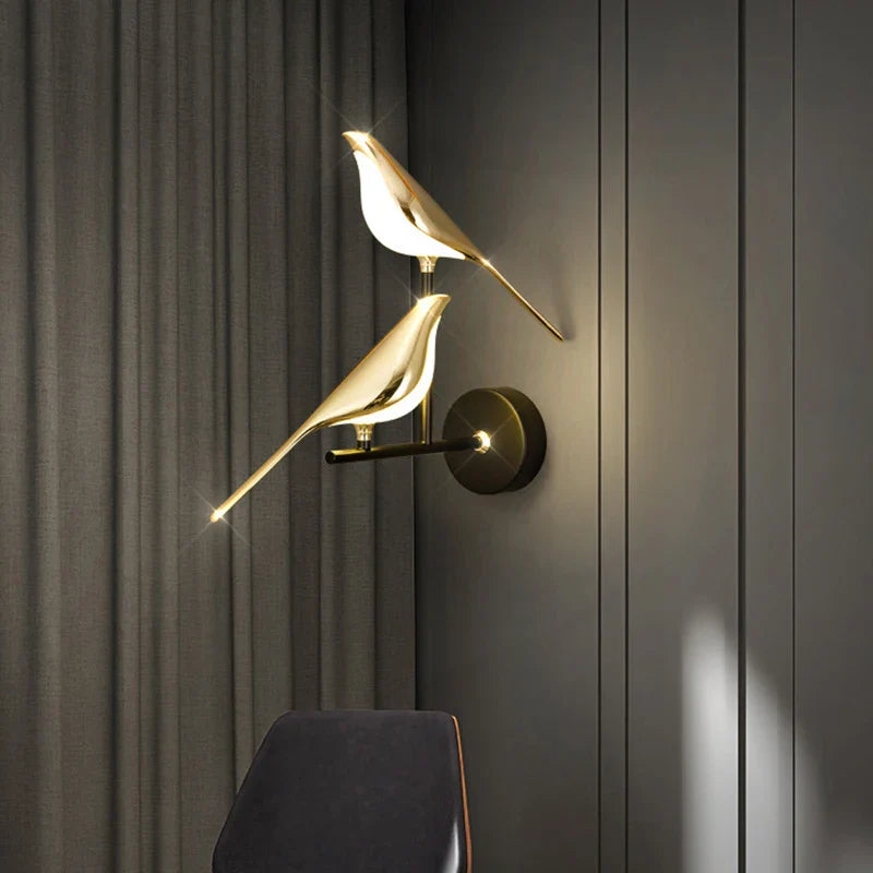 Design Wandleuchte LED in Vogelform – Goldene Wandlampe mit warmem Licht | Restfield