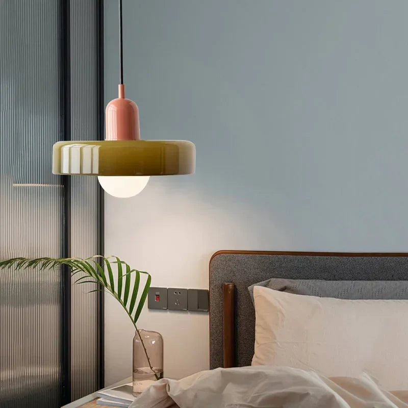 Glas-Hängeleuchte mit farbiger Kugel für Esszimmer und Schlafzimmer, moderne Designbeleuchtung, stimmungsvolle Deckenleuchte für den Innenbereich | Sansoti