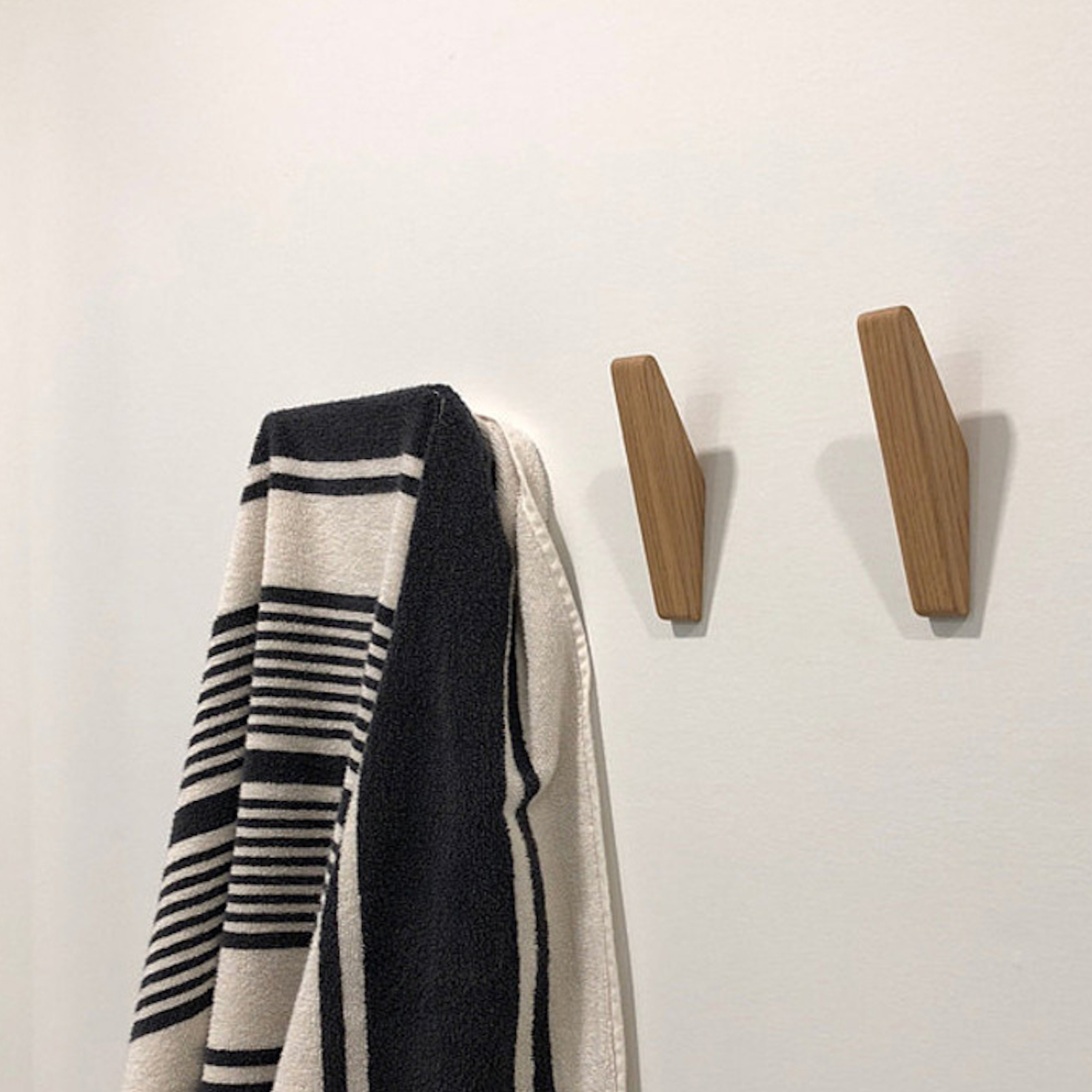 Wandhaken Hout Set van 2 13,5 cm Naturel Kapstok Badkamer Hal Handdoekhaak Wandkapstok Minimalistisch Boho Interieur | Sansoti