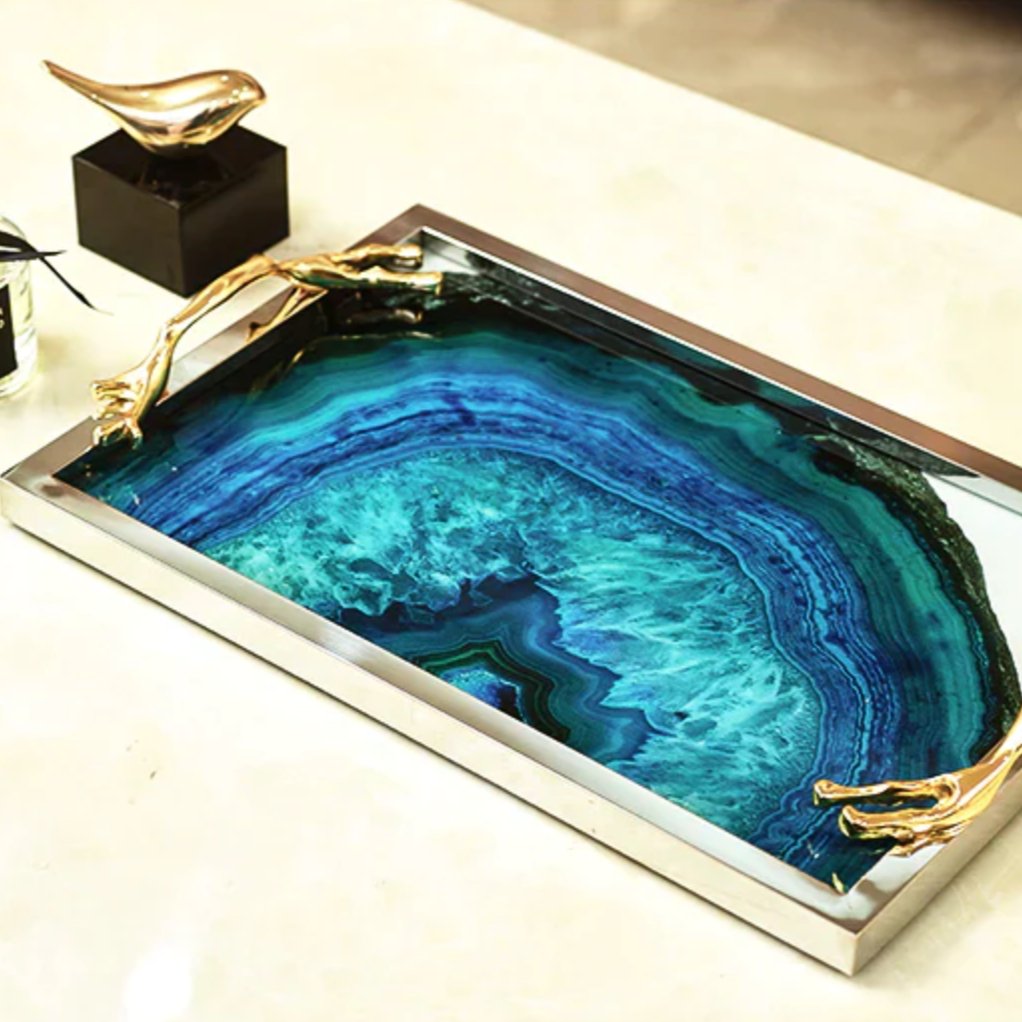 Decoratief Dienblad met Blauwe Agaatpatroon – Elegant Serveerblad met Glazen Inleg en Edelstalen Rand – Uniek Natuursteen Design voor Tafel en Interieur | Sansoti