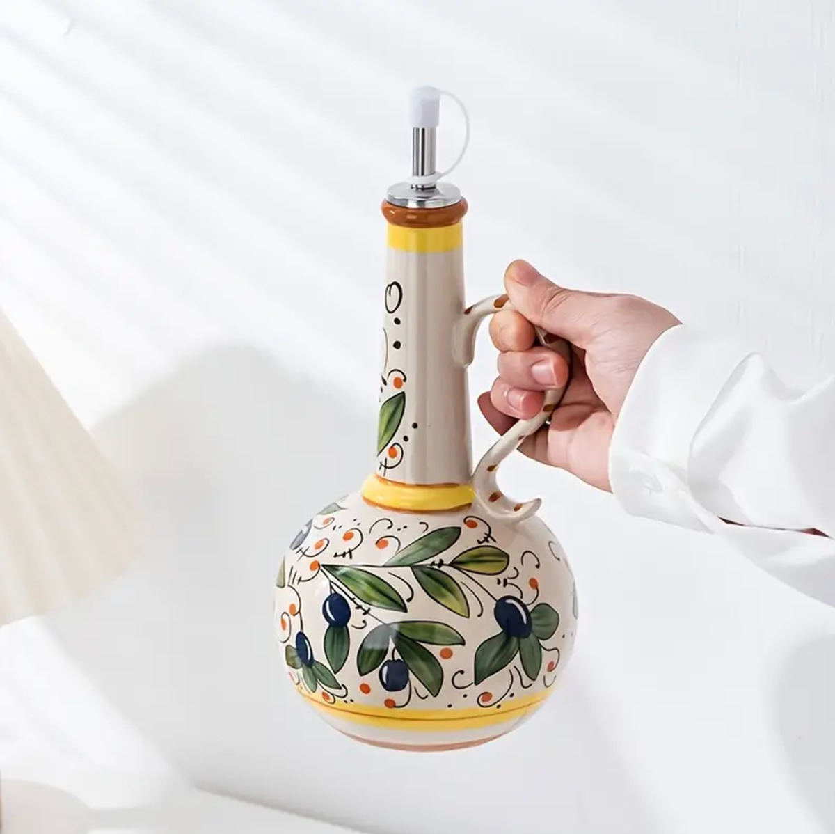 Handbemalter keramischer Öldosierer 700ml mit Edelstahlausgießer - elegante dekorative Ölflasche für Küche und Tisch | Sansoti