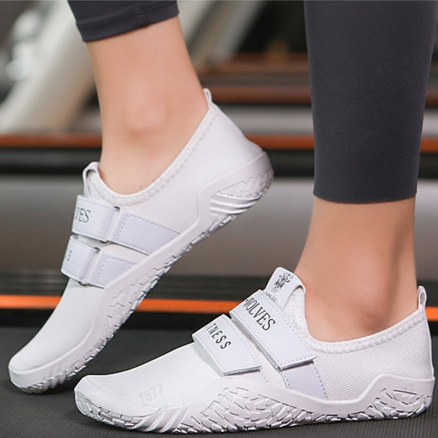 Flat Training Shoes for Squats and Weightlifting with Stable Sole, Non-Slip Grip, and Optimal Foot Stability | Sansoti