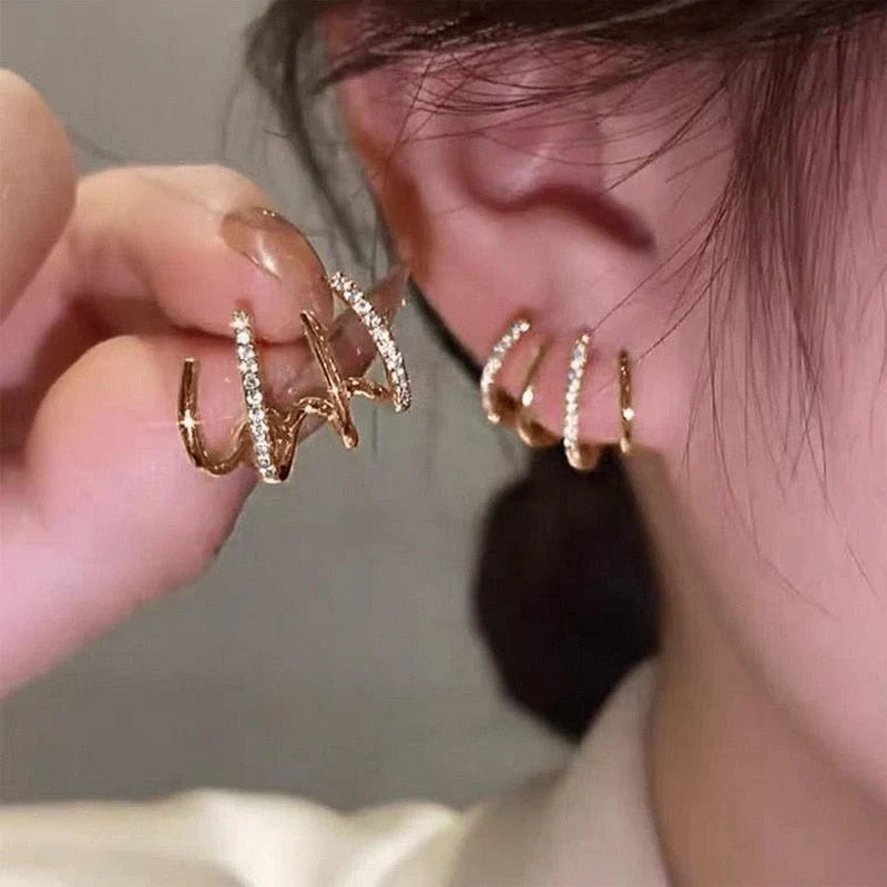Elegant Earrings with Four Claw Design Gold Silver | Sansoti