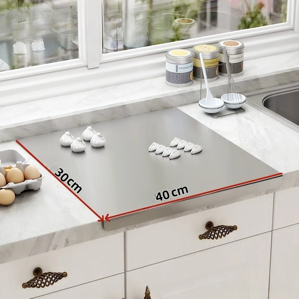 Planche à découper en acier inoxydable avec bord antidérapant, acier 304 antibactérien et hygiénique pour légumes, viande, poisson et pâtisseries, cuisine | Sansoti