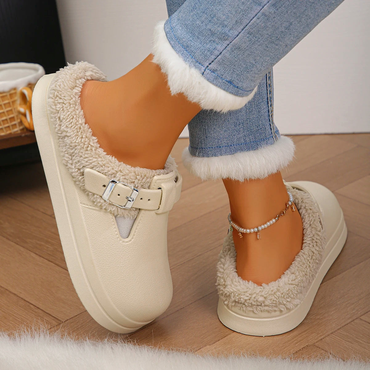 Warme Pantoffels met Pluche Voering Dames Winterslippers Indoor EVA Antislip Zool Metalen Gesp Comfort | Sansoti