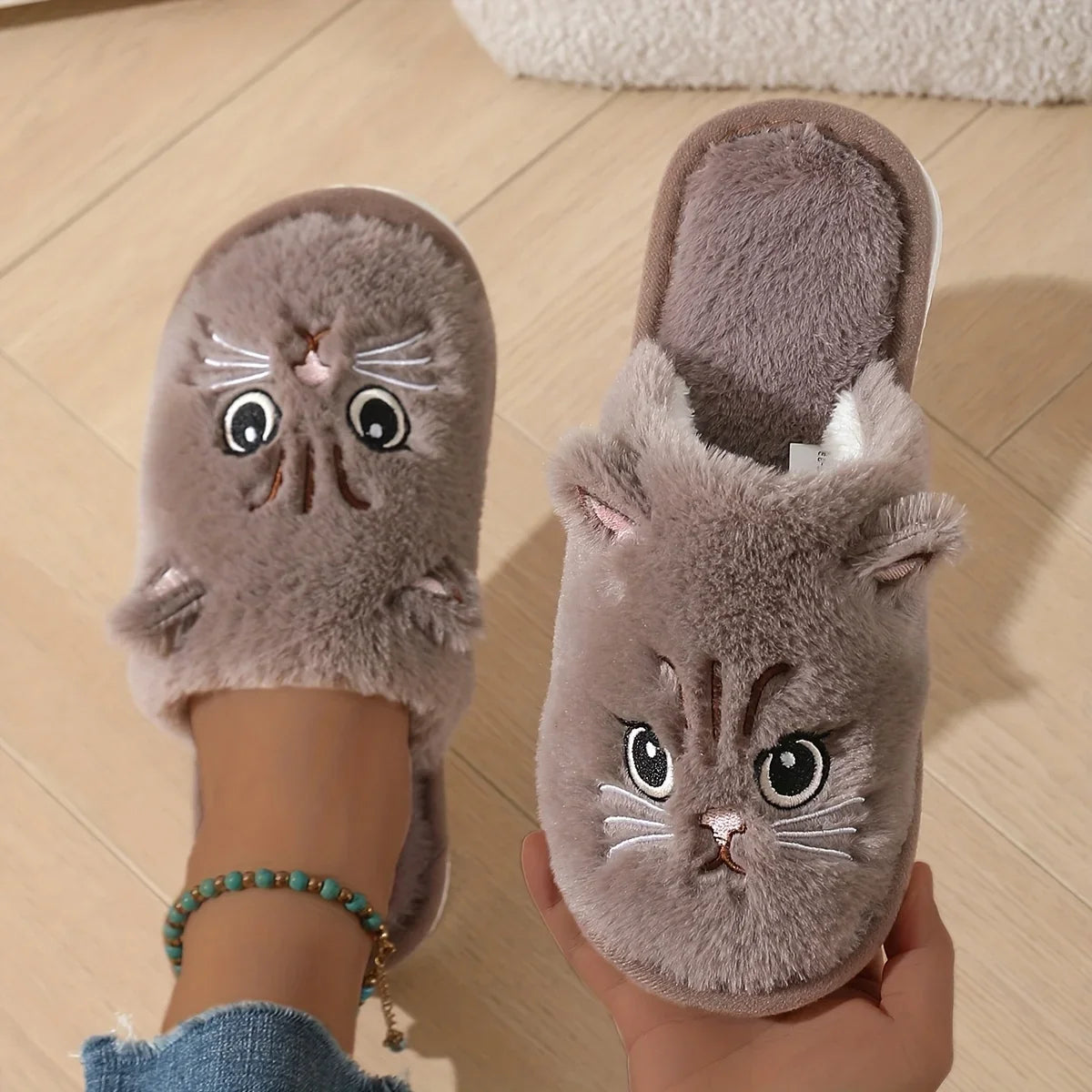 Women's House Slippers Cat Design Winter Warm Plush Non-Slip EVA Sole Comfortable Indoor Soft Cuddly | Sansoti