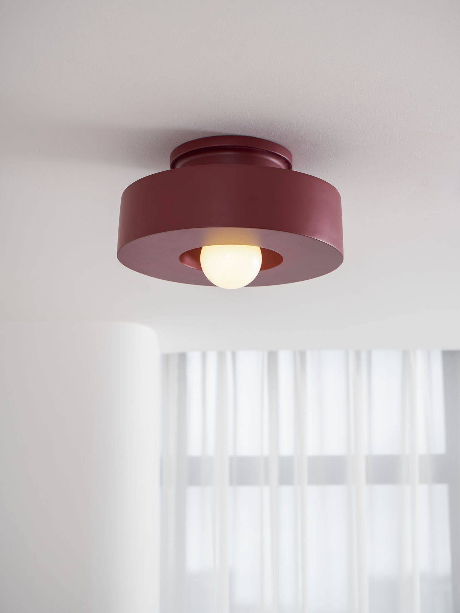 Plafondlamp Simon met Gestapelde Cilindervormen Hars Beschikbaar in Rood Groen Zwart E26 E27 Fitting Ø30×15cm Minimalistisch Design Geometrisch Sculptuur Verlichtingselement | Sansoti