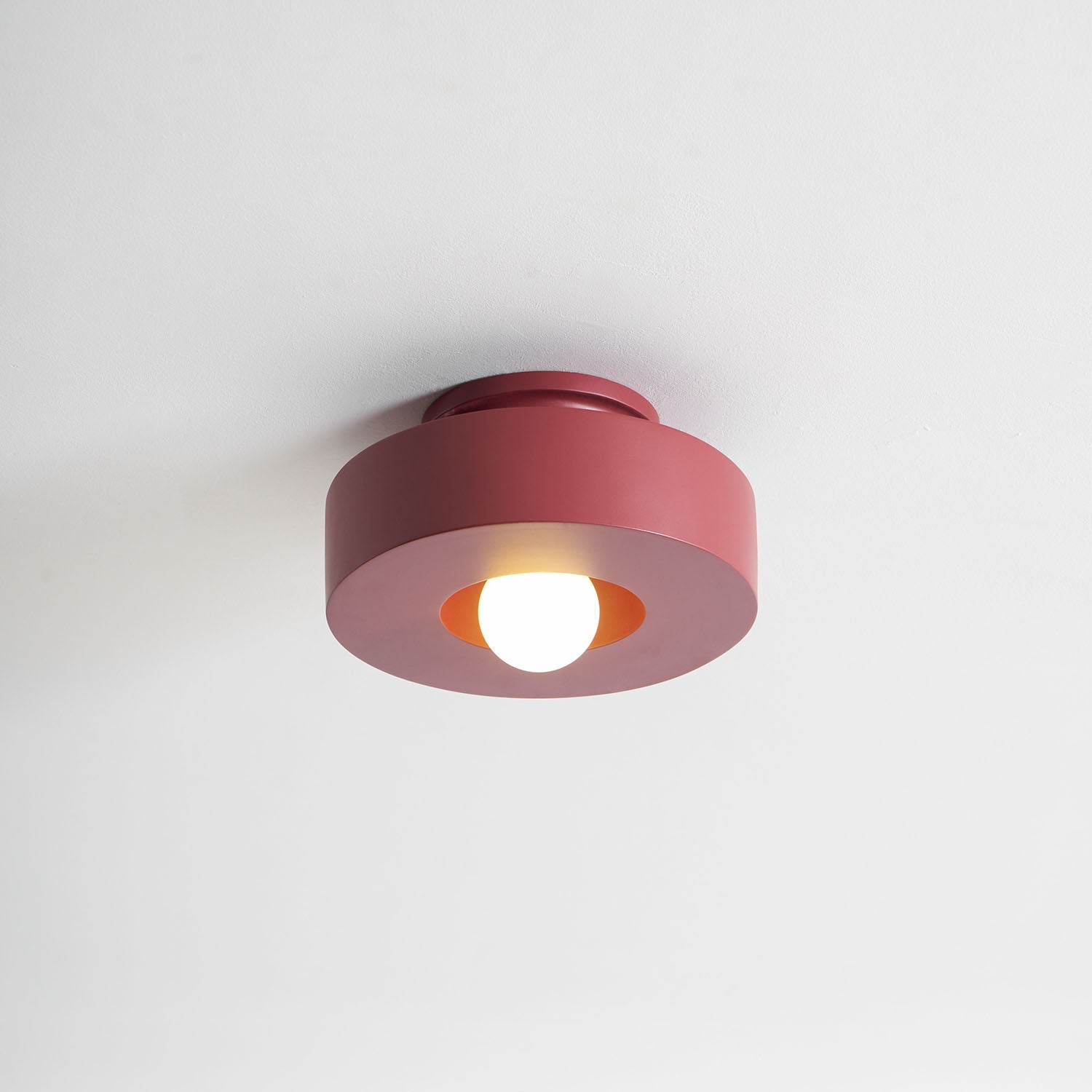 Plafondlamp Simon met Gestapelde Cilindervormen Hars Beschikbaar in Rood Groen Zwart E26 E27 Fitting Ø30×15cm Minimalistisch Design Geometrisch Sculptuur Verlichtingselement | Sansoti