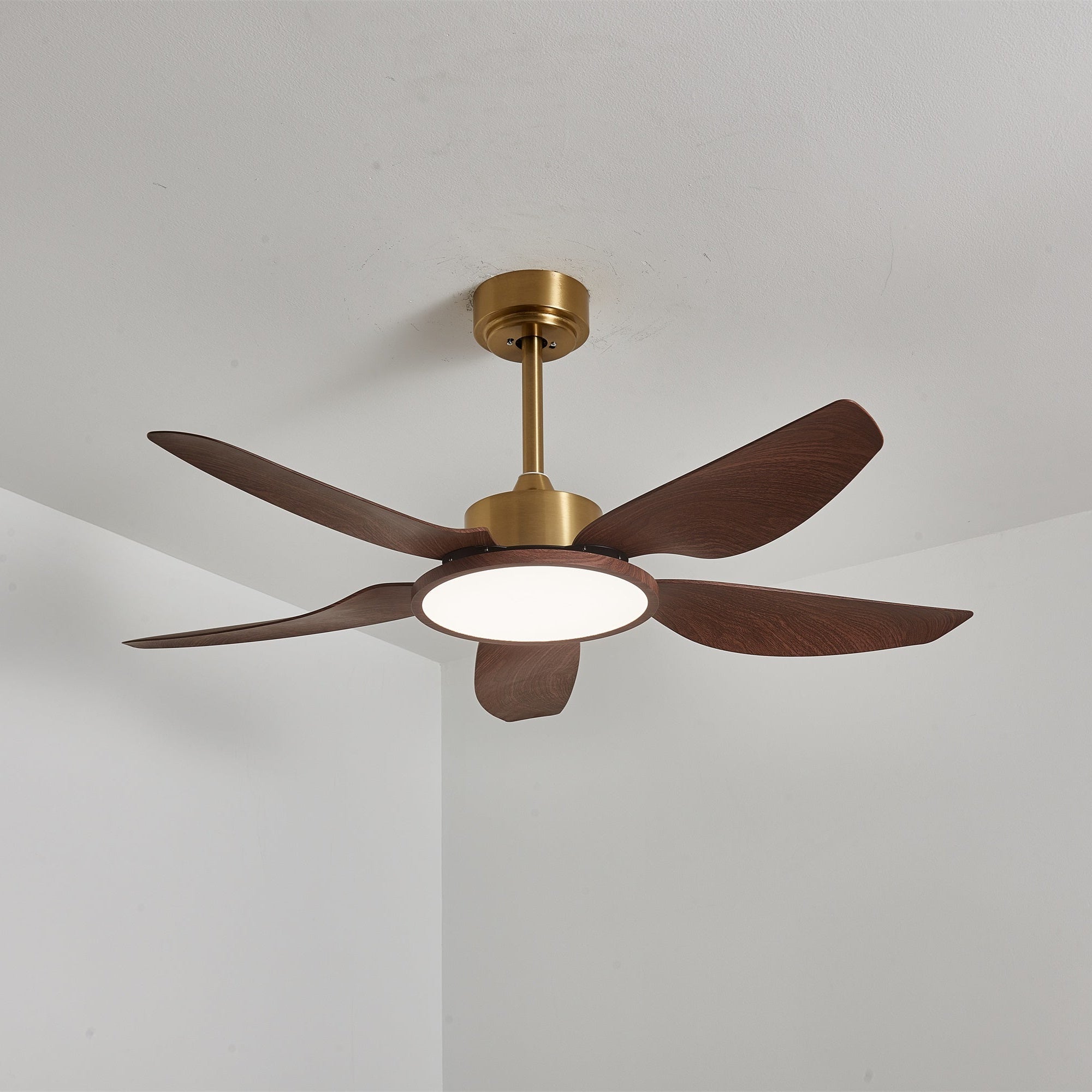 Moderne Plafondventilator met Verlichting Walnoot & Messing – Ø106cm/Ø122cm | Sansoti