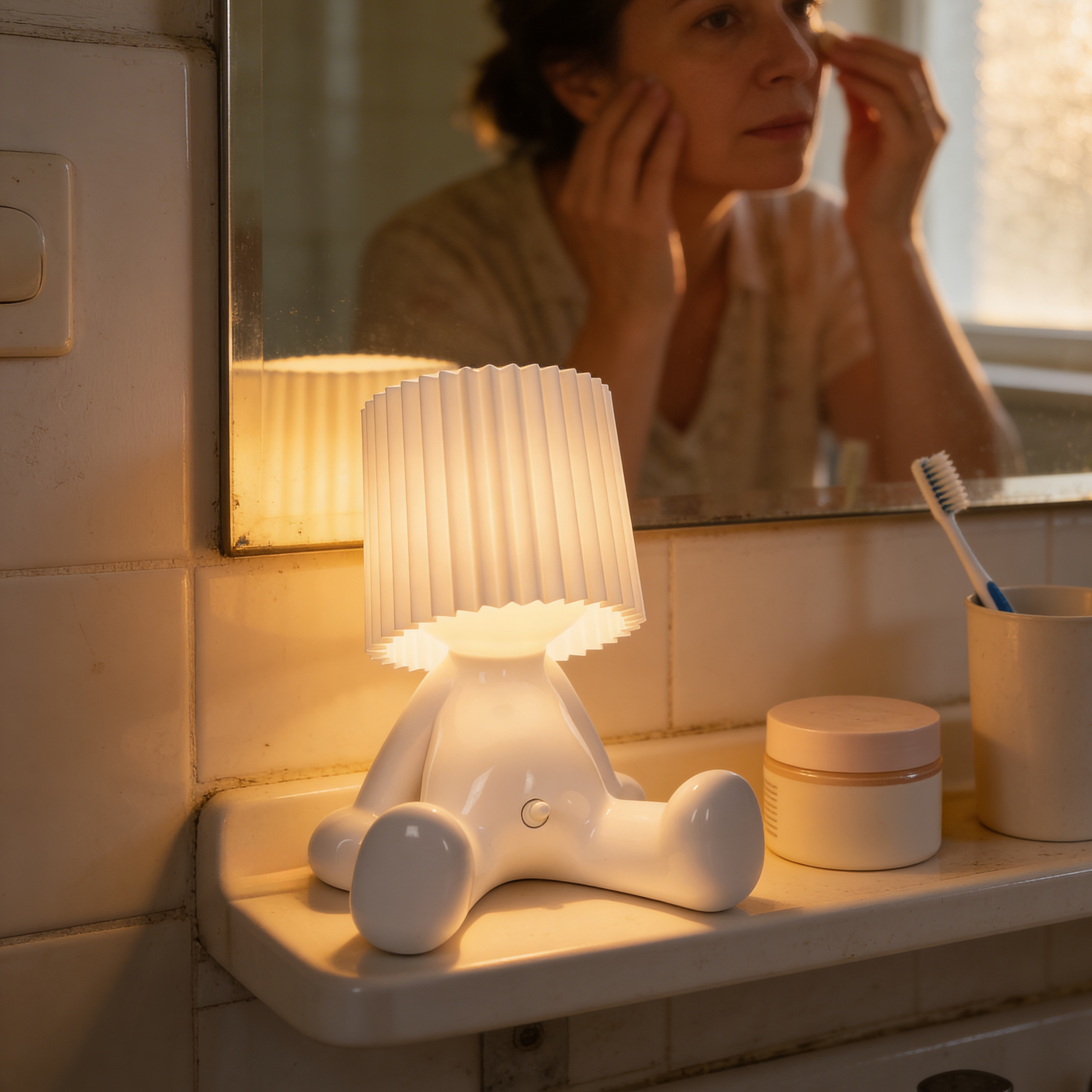 Seated LED Table Lamp with Battery – Wireless in 8 Colors | Sansoti