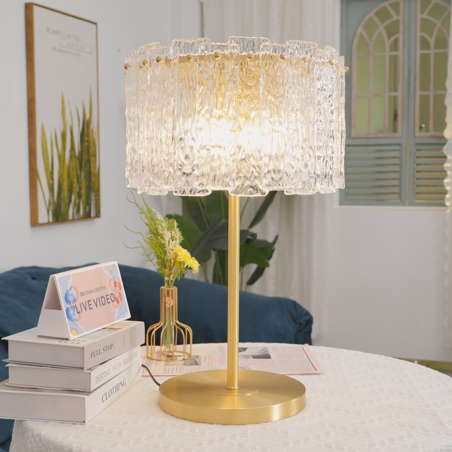 Glazen Tafellamp met Messing Voet – Design Verlichting voor Interieur | Sansoti