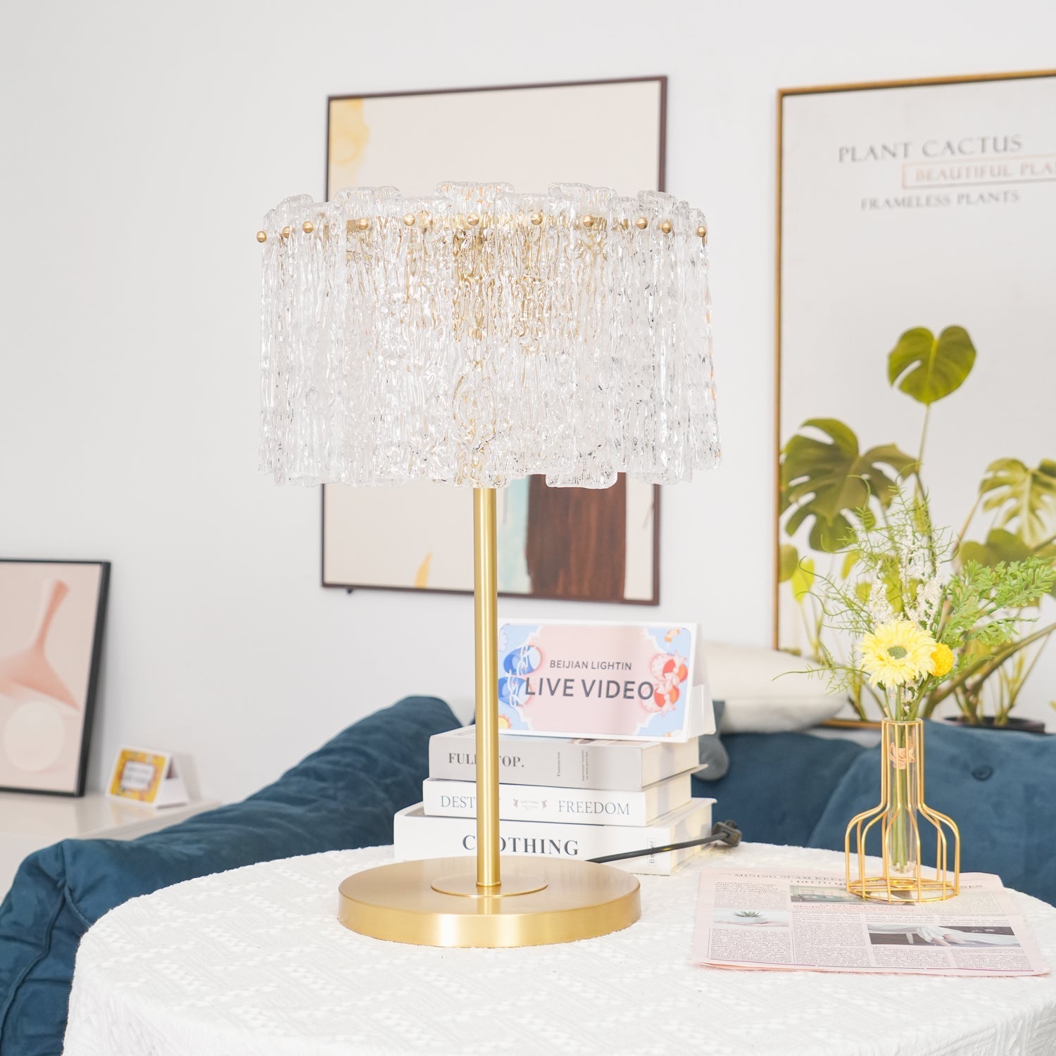 Glazen Tafellamp met Messing Voet – Design Verlichting voor Interieur | Sansoti