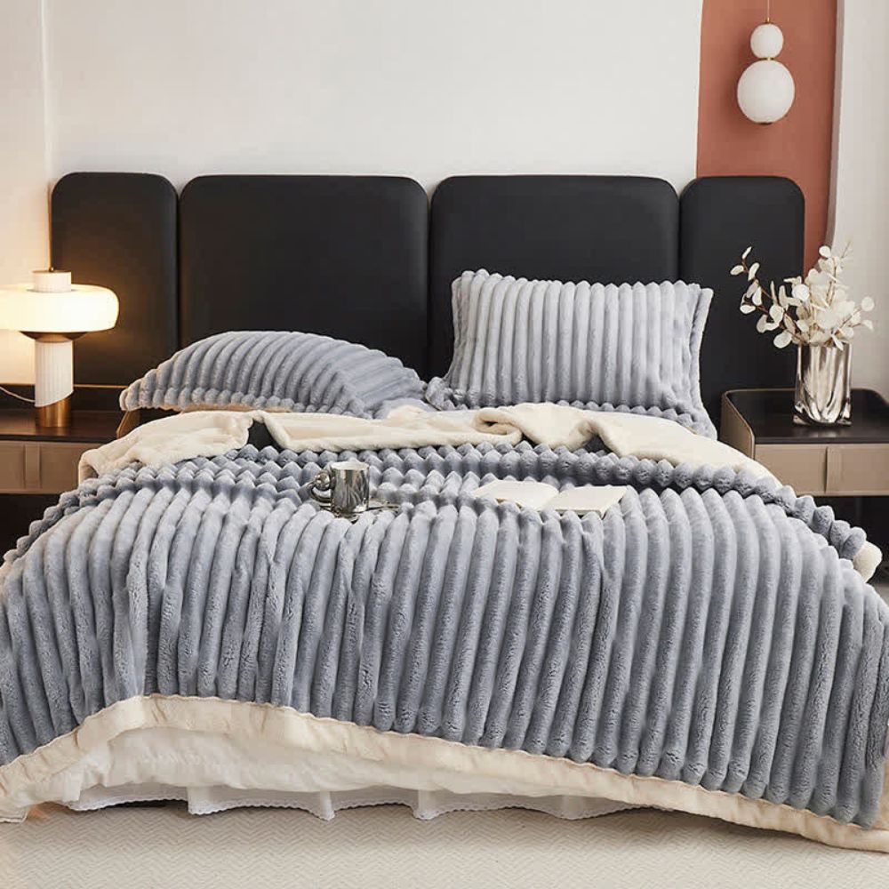 Plush Fleece Throw Double-Sided Microfiber 180x200 200x230 Cloud-Soft Warm Comfortable Living Room Bedroom Blanket | Sansoti
