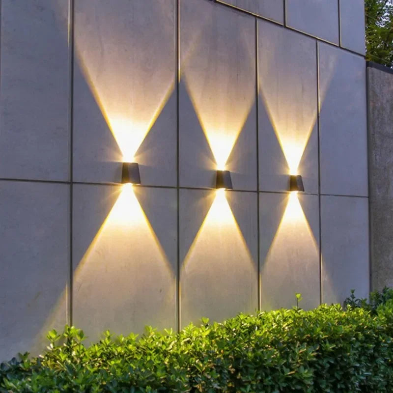 Kabellose Solar-Wandleuchte für draußen - LED-Außenbeleuchtung, wetterfest, Up-and-Down-Effekt, Gartenbeleuchtung | Sansoti