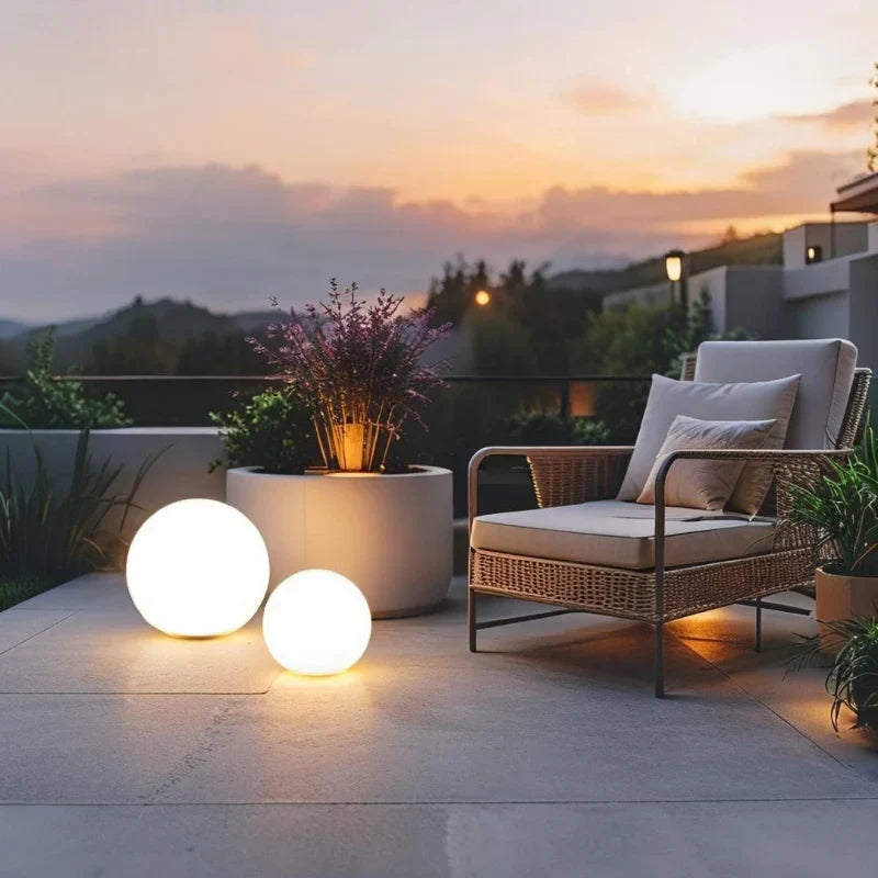 Kugel-Gartenlampe LED mit Solarenergie, stimmungsvolle Beleuchtung für Garten und Terrasse, wasserdicht, mit Fernbedienung, 16 Farben | Sansoti