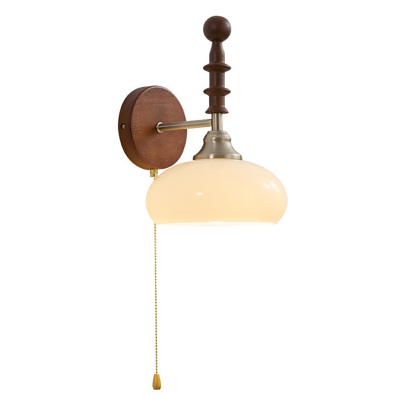 Vintage Wandleuchte mit Zugschalter, Wandplatte aus Walnussholz und Opalglasschirm | Restfield