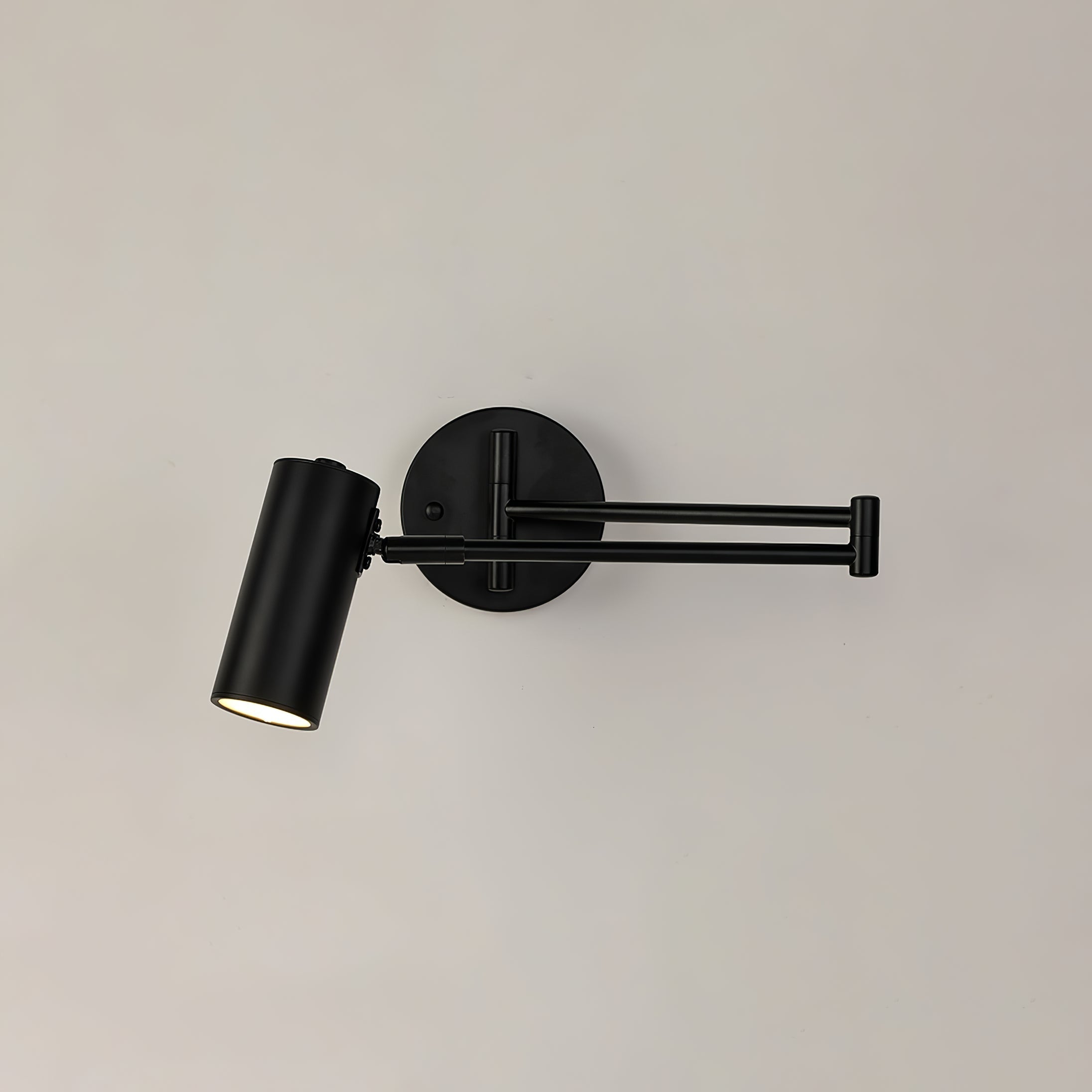 Verstellbare LED-Wandleuchte aus Messing oder schwarzem Metall mit schwenkbarem Arm und zylindrischem Spot für Schlafzimmer und Badezimmer | Restfield