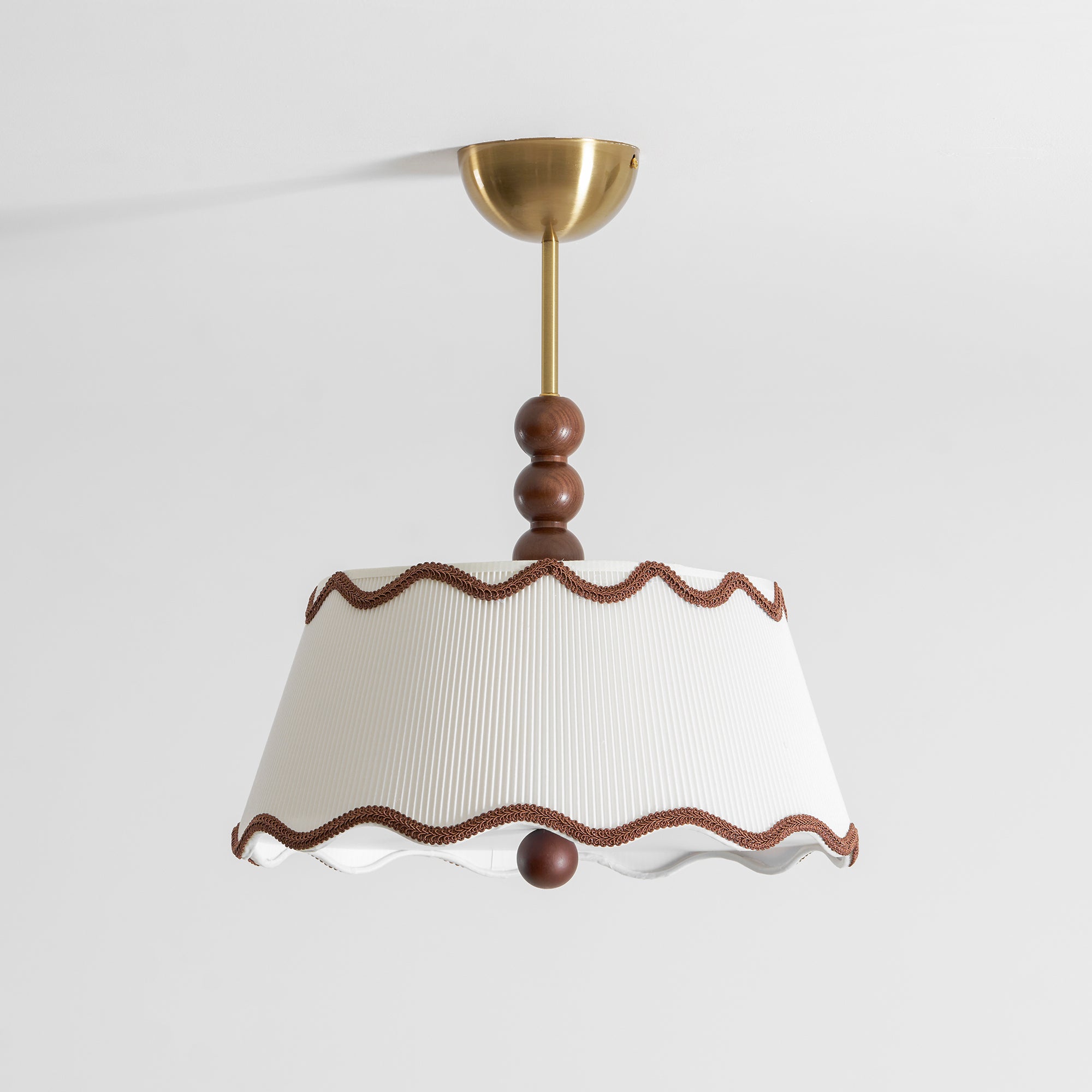 Plafondlamp met Geplooide Kap en Houten Kralen – Vintage Cottage Stijl voor Warm Sfeervol Licht | Sansoti