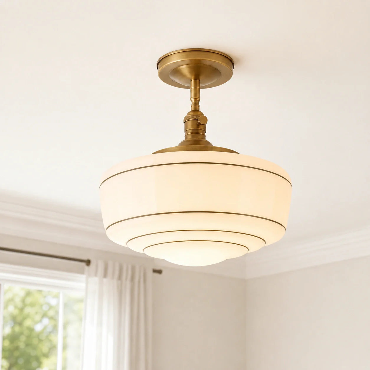 Ronde Plafondlamp met Gestreepte Glazen Kap en Messing Fitting – Scandinavische Flush Mount Verlichting | Sansoti