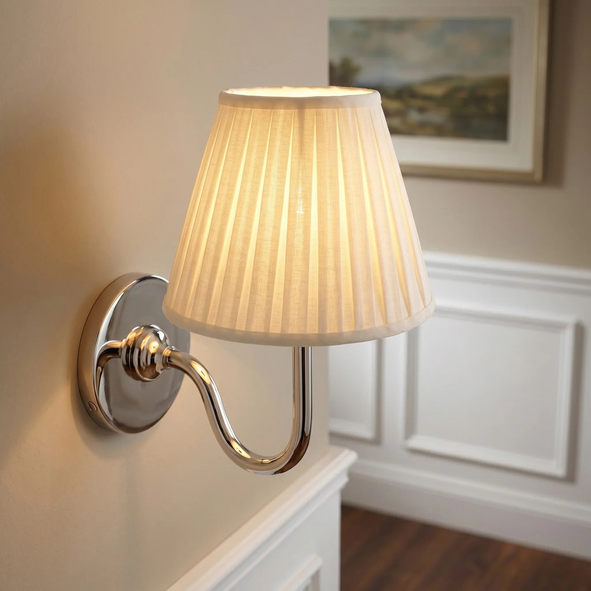 Wandlamp met Plissé Kap – Klassieke Wandverlichting Metaal & Linnen Landelijk Slaapkamer Hal Leeshoek Huis Interieur | Sansoti