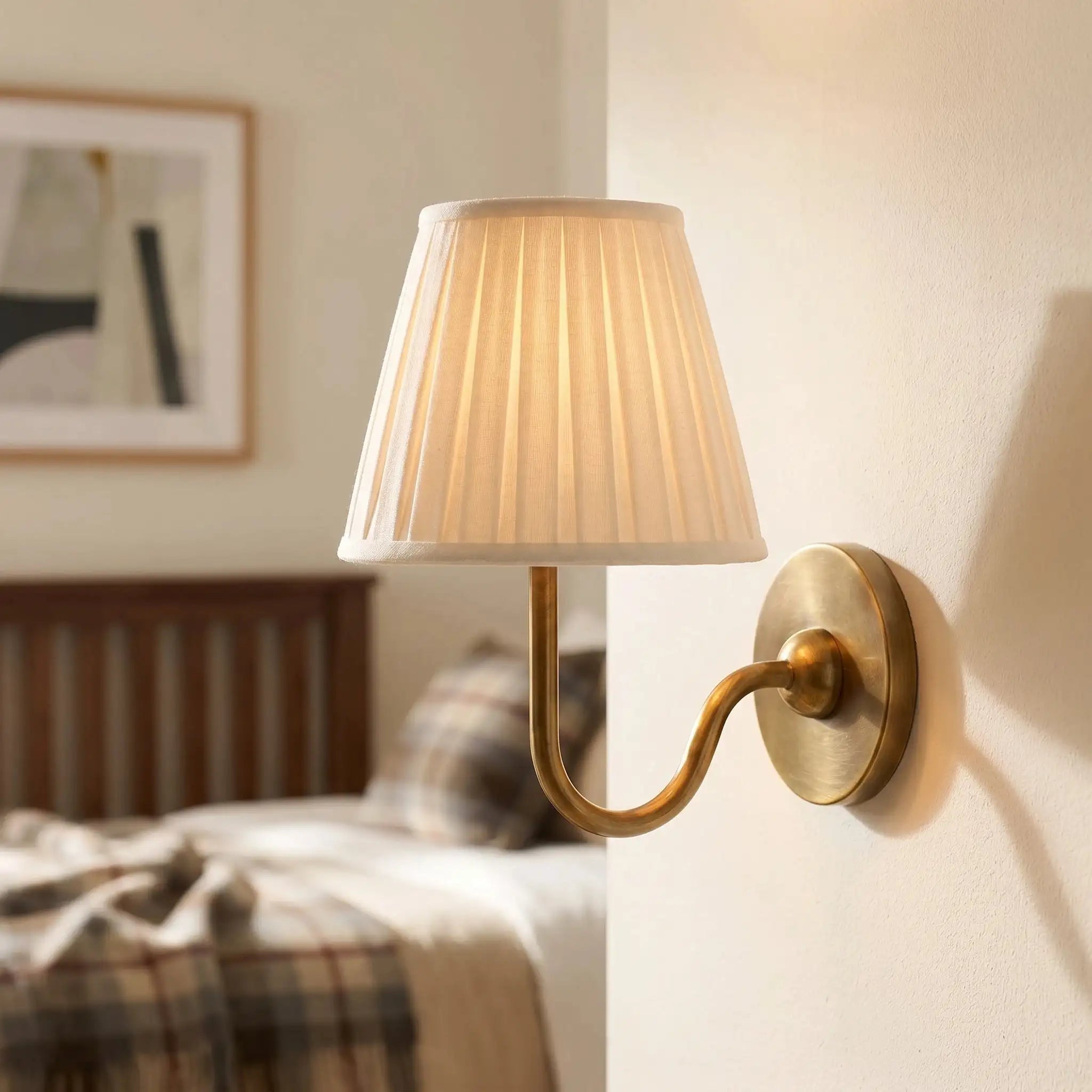 Wandlamp met Plissé Kap – Klassieke Wandverlichting Metaal & Linnen Landelijk Slaapkamer Hal Leeshoek Huis Interieur | Sansoti