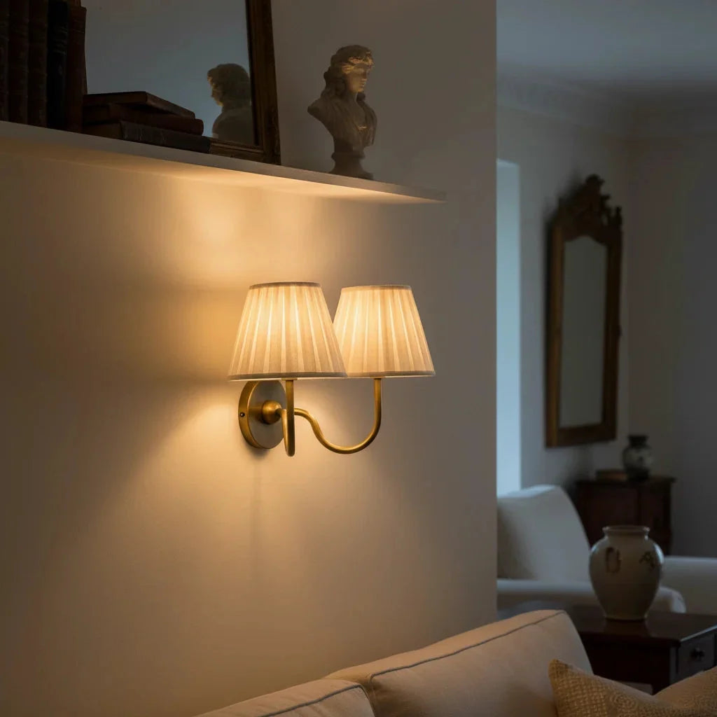 Wandlamp met Plissé Kap – Klassieke Wandverlichting Metaal & Linnen Landelijk Slaapkamer Hal Leeshoek Huis Interieur | Sansoti