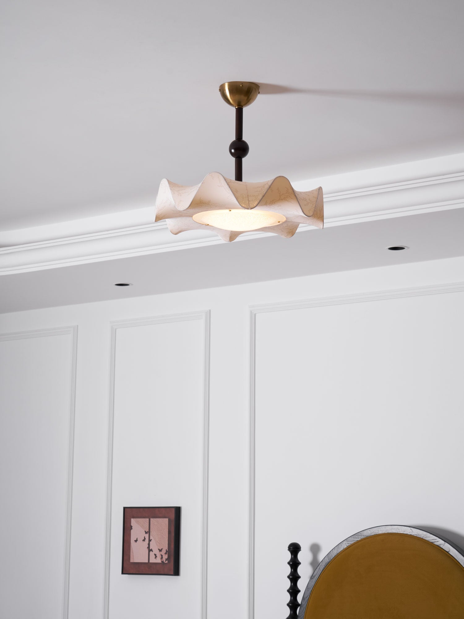 Plafondlamp met Bloemblaadjesontwerp – Walnoot & Goud – Geïntegreerde LED – Ø50cm × H44cm | Sansoti