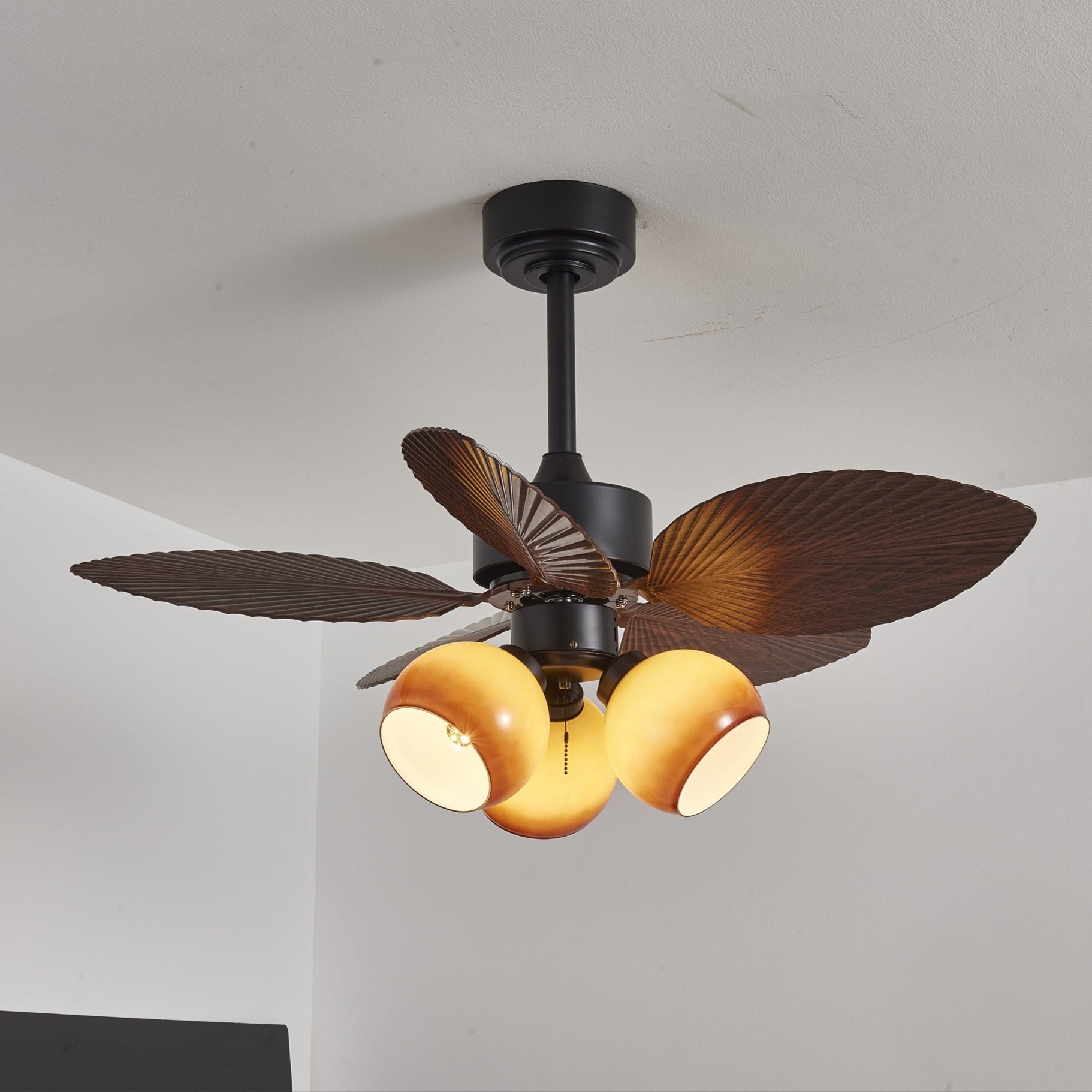 Vintage Plafondventilator met Verlichting – 91cm Diameter – Walnoot Afwerking & Oranje Kap | Sansoti