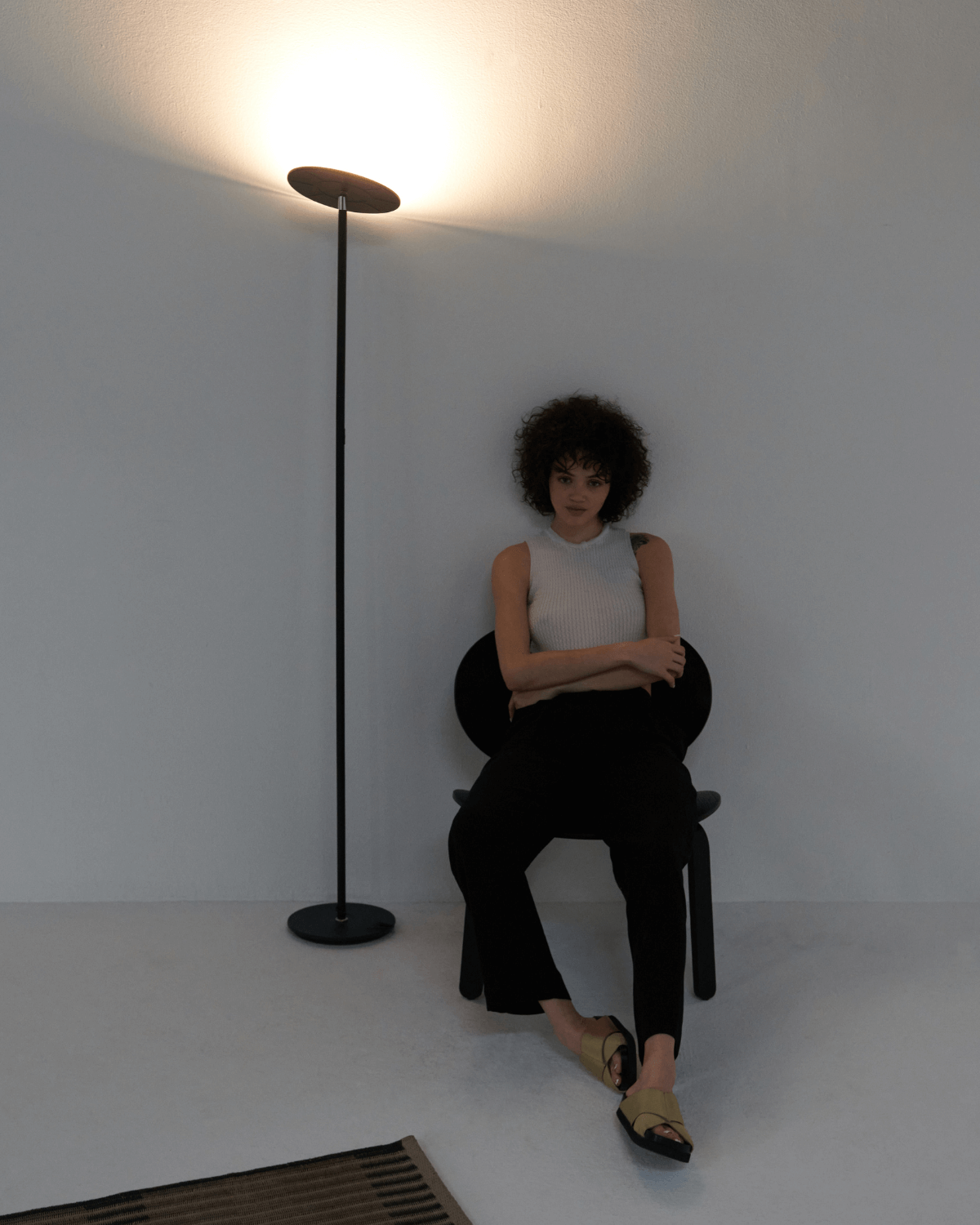 Stehleuchte LED Modern Dimmbar Schlankes Design Schwarz Standlampe | Restfield