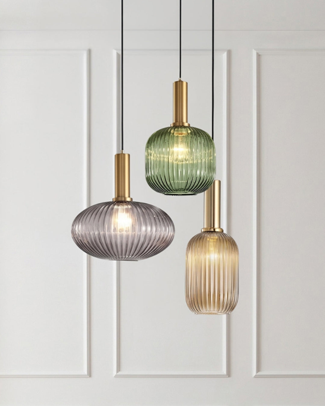 CLYDE Moderne Hanglamp met Gekleurde Glazen Kap – Scandinavisch Design voor Woonkamer & Eetkamer – E27 Fitting | Sansoti
