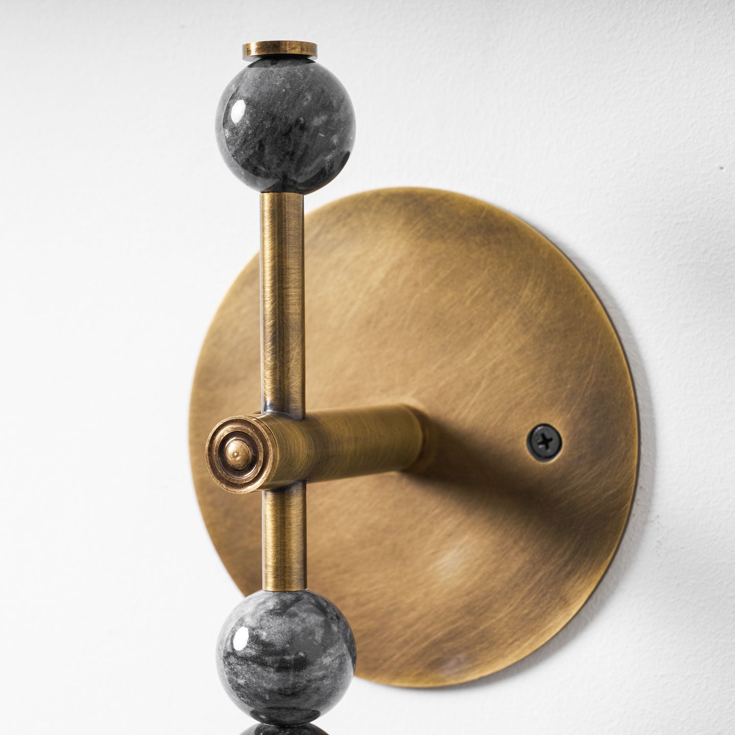 Toam Wandlamp Marmer Messing – Persepolis Geïnspireerd Design met Antique Brass Afwerking 18.9 en 27.6 inch | Sansoti